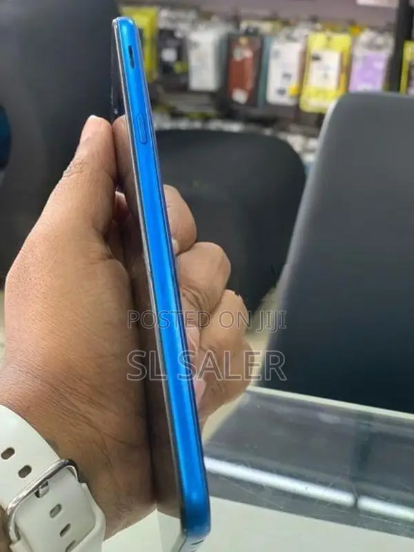Samsung Galaxy J4+ 16GB (Used)