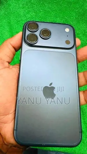 Apple iPhone 17 Pro Max (Used)
