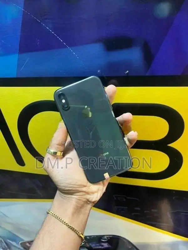 Apple iPhone X (Used)