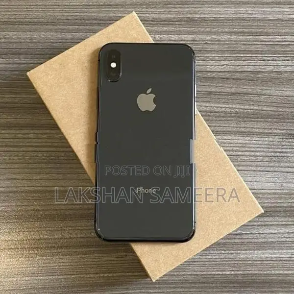 Apple iPhone X (Used)