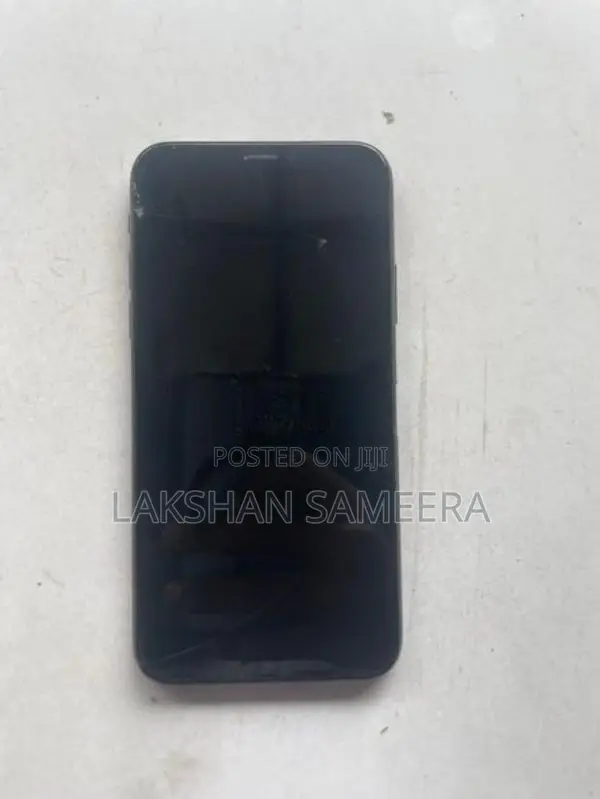 Apple iPhone X (Used)