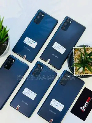 Samsung Galaxy S20FE (Used)