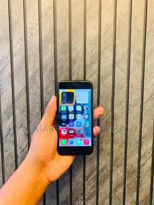 Apple iPhone 7 128GB (Used)