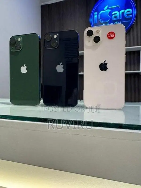 Apple iPhone 13 (Used)