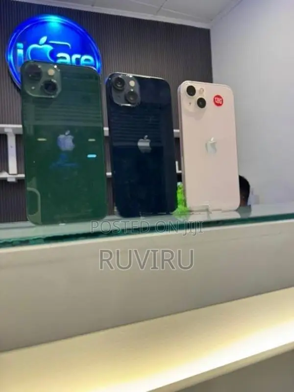 Apple iPhone 13 (Used)