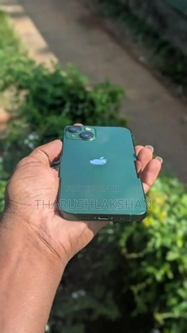 Apple iPhone 13 (Used)