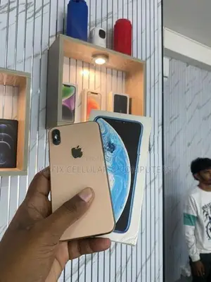 Apple iPhone XS 256GB Gold (Used)