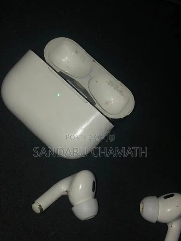 Apple AirPods 2nd Gen