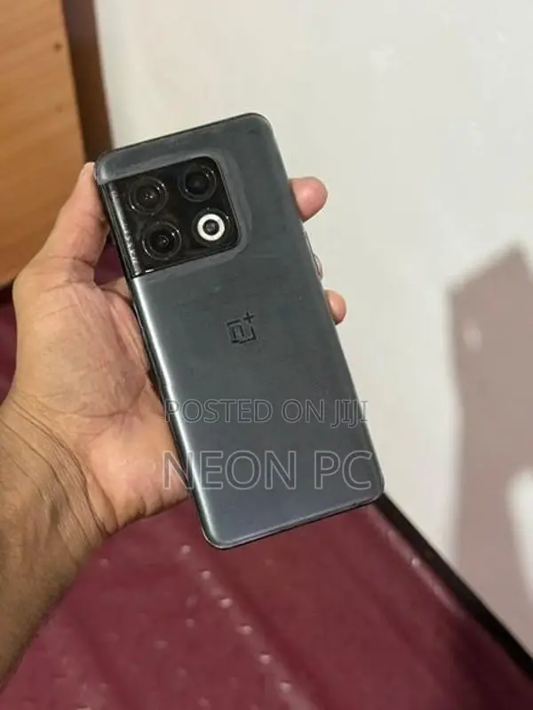 OnePlus 10 Pro (Used)