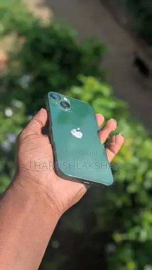 Apple iPhone 13 (Used)
