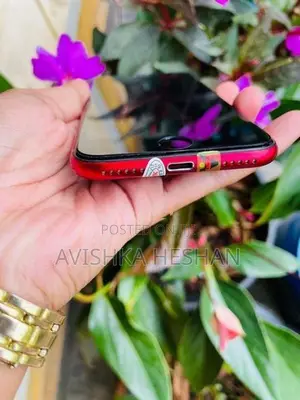 Apple iPhone SE 3 (Used)