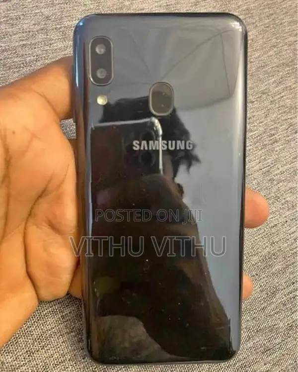 Samsung Galaxy A20e (Used)