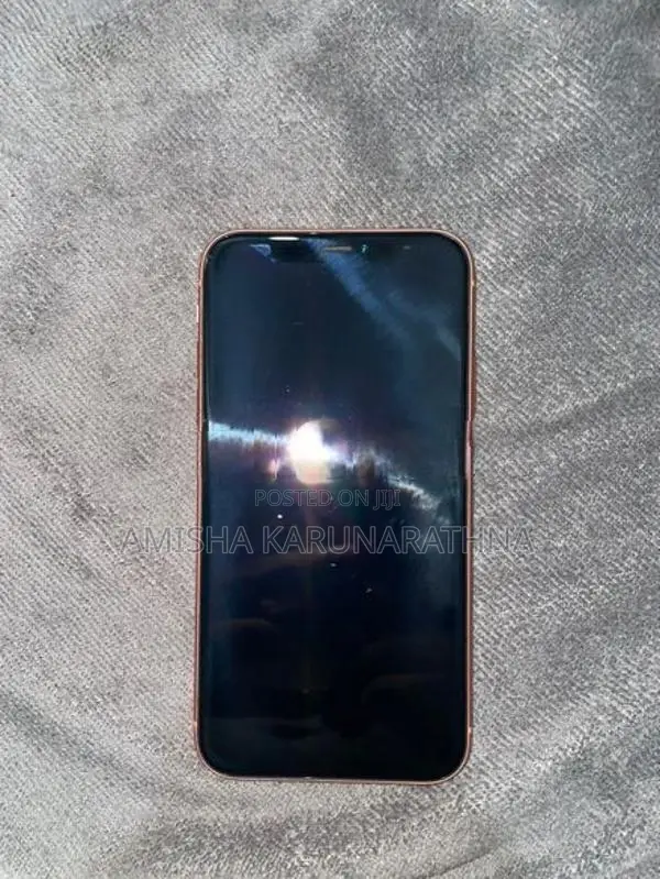 Apple iPhone XR (Used)