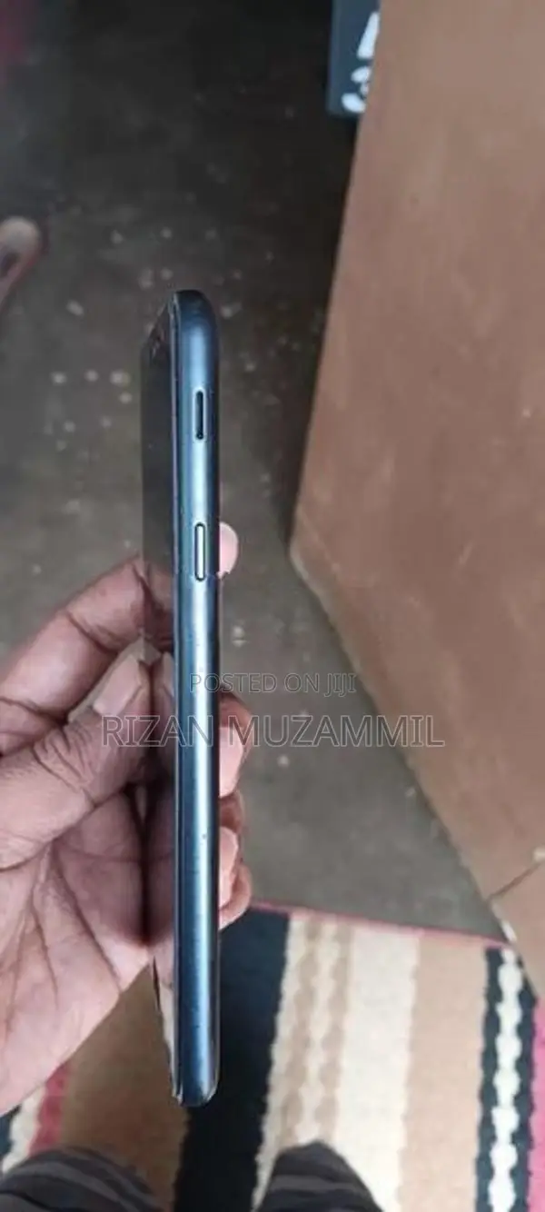 Samsung Galaxy J7 (Used)