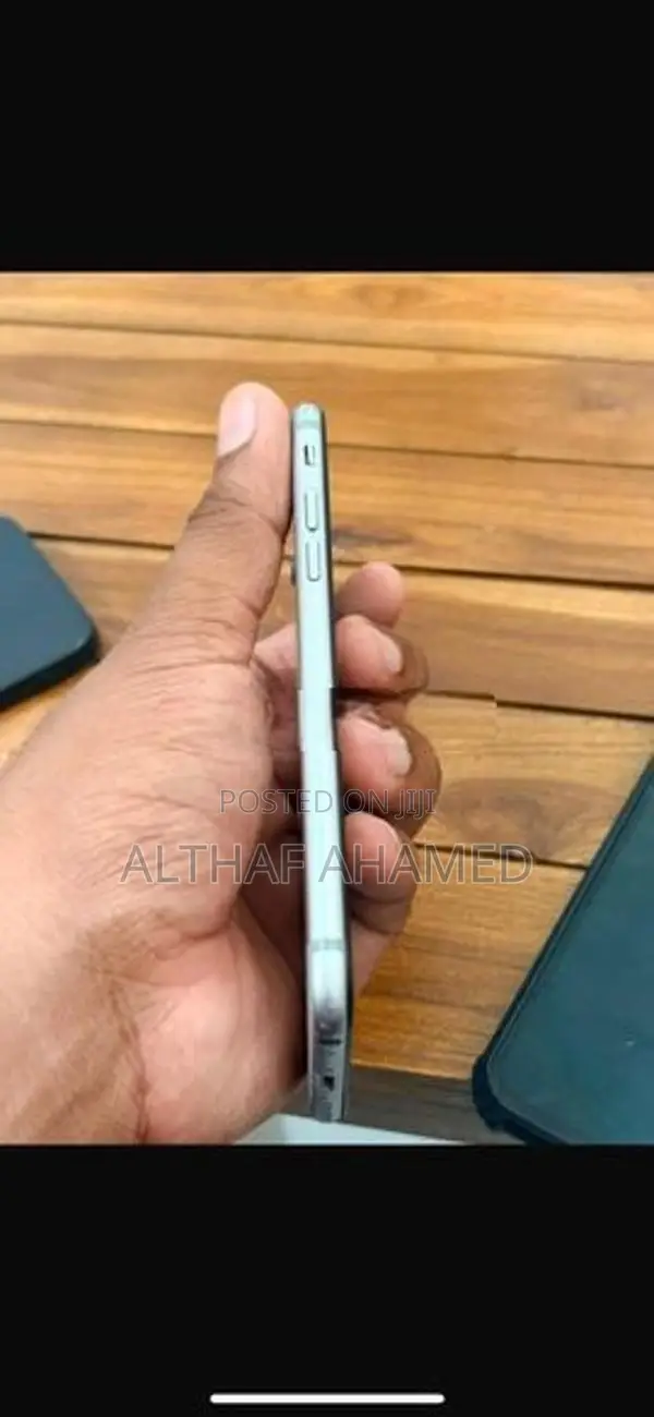 Apple iPhone 6S i phone (Used)