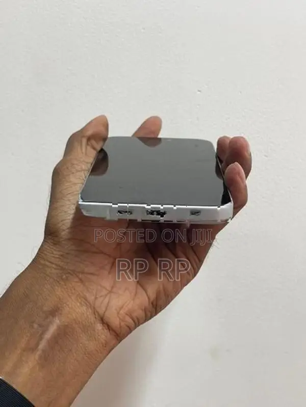 Apple iPhone 15 128 gb (Used)