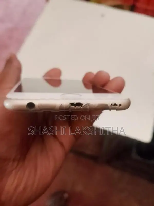 Apple iPhone 6S (Used)