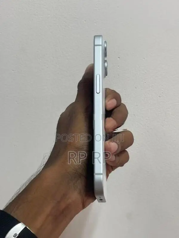 Apple iPhone 15 128 gb (Used)