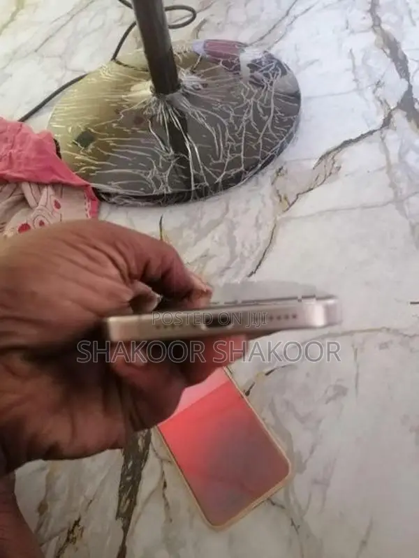 Apple iPhone 15 Pro Max 𝐈𝐏𝐇𝐎𝐍𝐄 𝟏𝟓𝐩𝐫𝐨 𝐦𝐚𝐱 (Used)