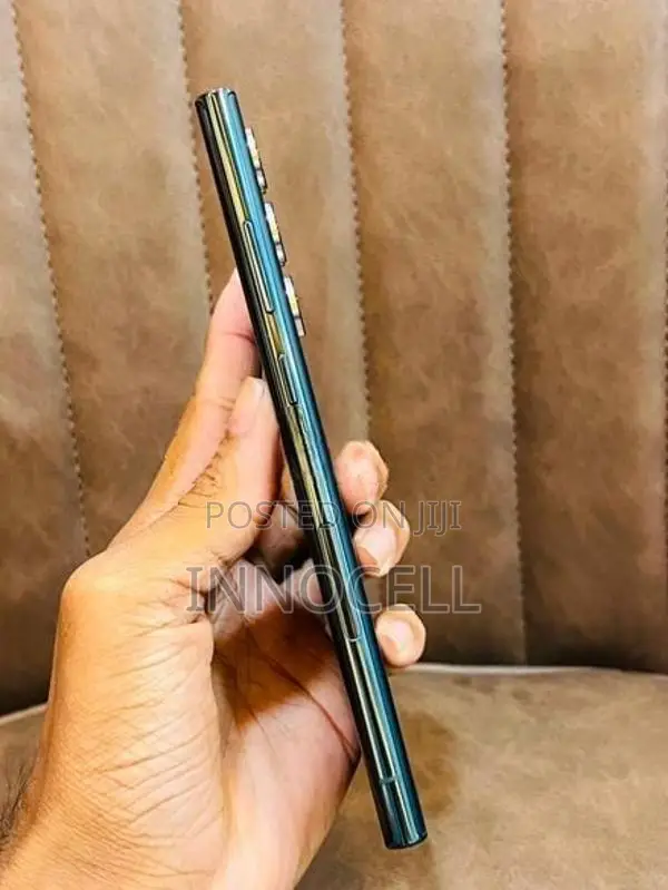 Samsung Galaxy S22 Ultra 128GB (Used)