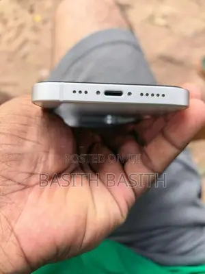 Apple iPhone 13 (Used)
