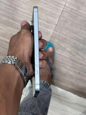 Samsung Galaxy S25 FE 𝐒𝐀𝐌𝐒𝐔𝐍𝐆 𝐒𝟐𝟓𝐅𝐄 (Used)