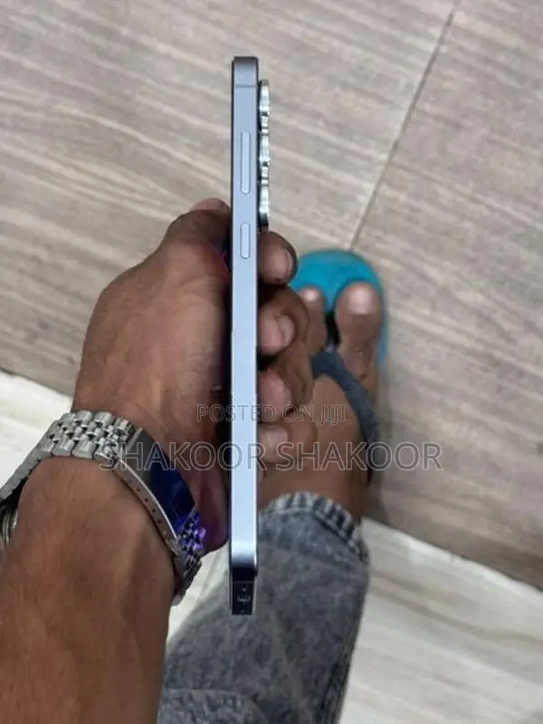 Samsung Galaxy S25 FE 𝐒𝐀𝐌𝐒𝐔𝐍𝐆 𝐒𝟐𝟓𝐅𝐄 (Used)