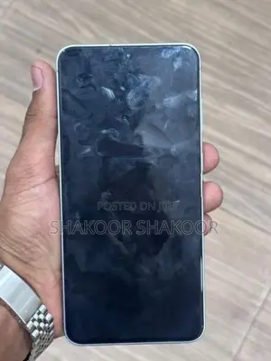 Samsung Galaxy S25 FE 𝐒𝐀𝐌𝐒𝐔𝐍𝐆 𝐒𝟐𝟓𝐅𝐄 (Used)