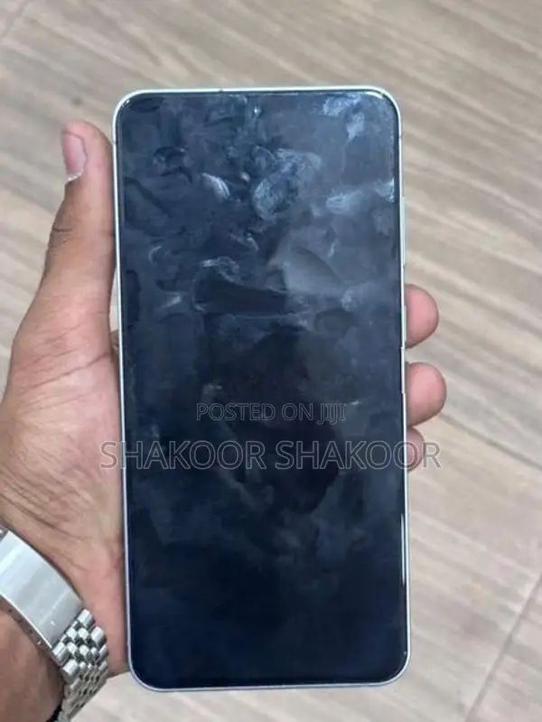 Samsung Galaxy S25 FE 𝐒𝐀𝐌𝐒𝐔𝐍𝐆 𝐒𝟐𝟓𝐅𝐄 (Used)