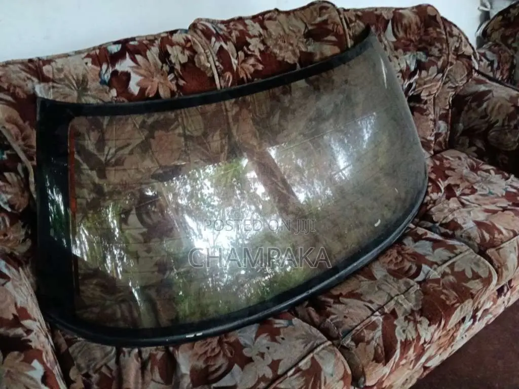 Rear windscreen for Car