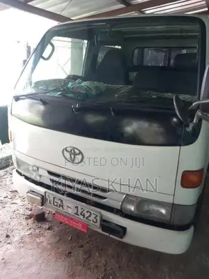 Toyota Toyoace 1996 Crew Cab (Used)