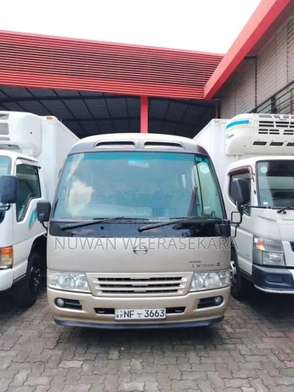Toyota Coaster 2011 Bus (Used)