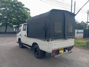 JMC CrewCab 2011 Crew Cab (Used)