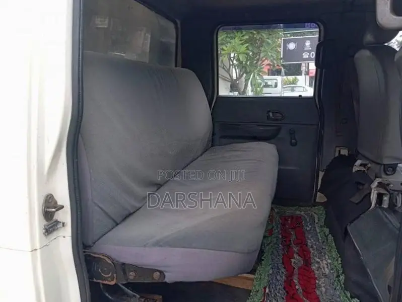 JMC CrewCab 2011 Crew Cab (Used)