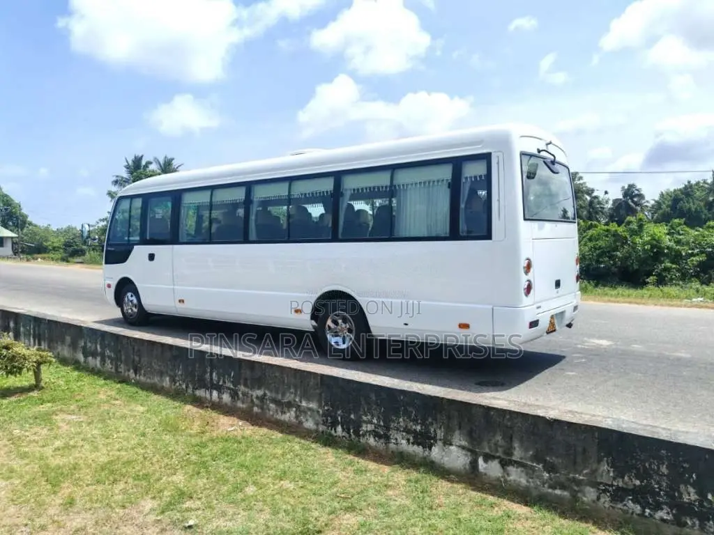 Mitsubishi Fuso 2025 Bus (Used)
