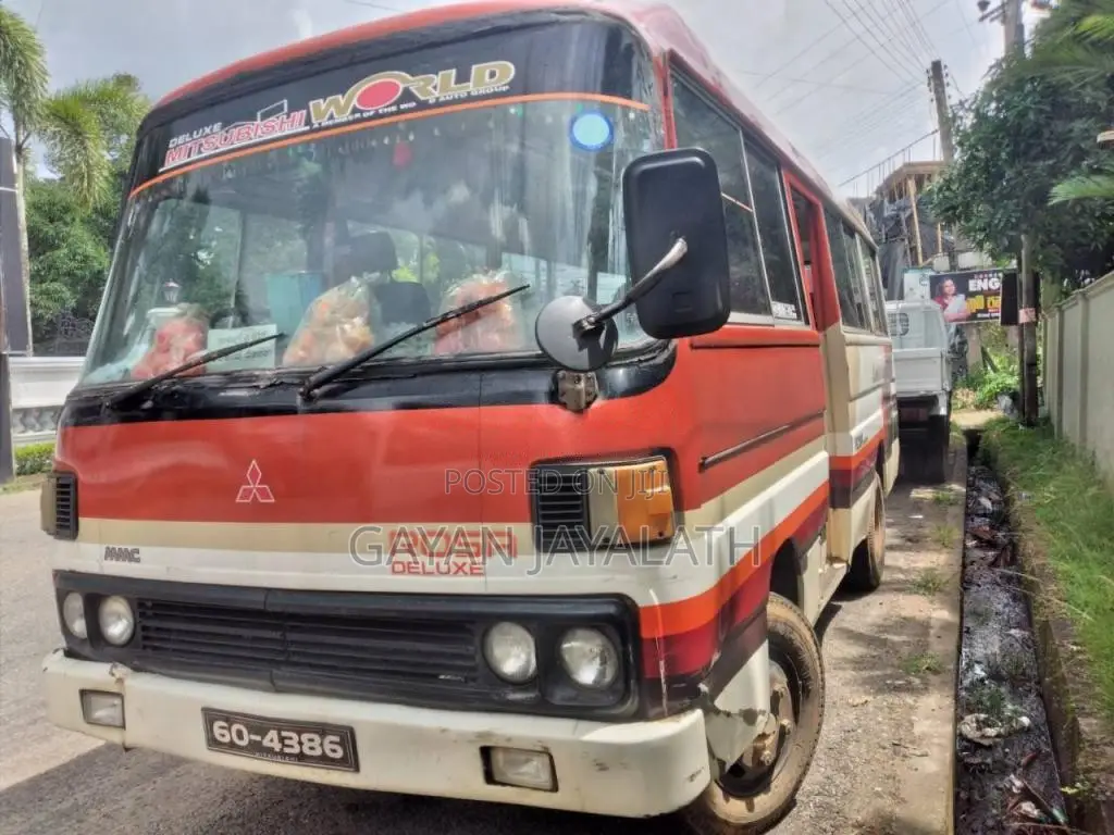Mitsubishi Mmc Rosa 1981 Bus (Used)