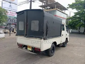 JMC CrewCab 2011 Crew Cab (Used)