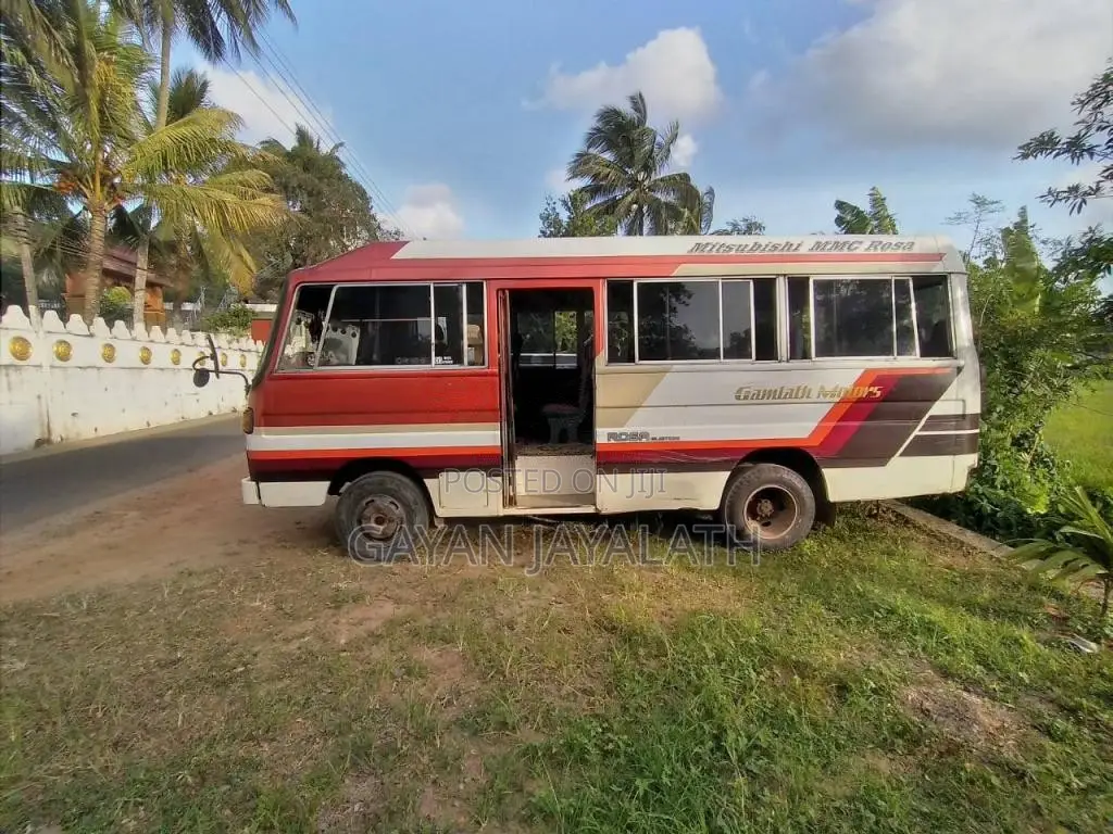 Mitsubishi Mmc Rosa 1981 Bus (Used)