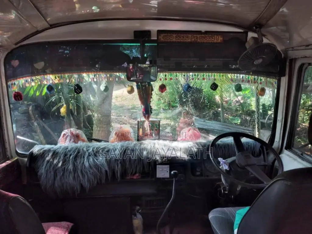 Mitsubishi Mmc Rosa 1981 Bus (Used)