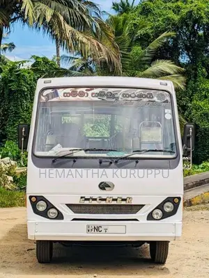 Eicher Starline 2015 Bus (Used)