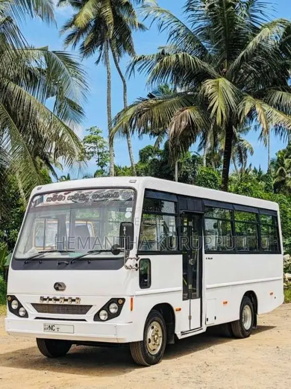 Eicher Starline 2015 Bus (Used)