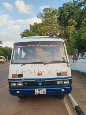 Isuzu Journey 1987 Bus (Used)