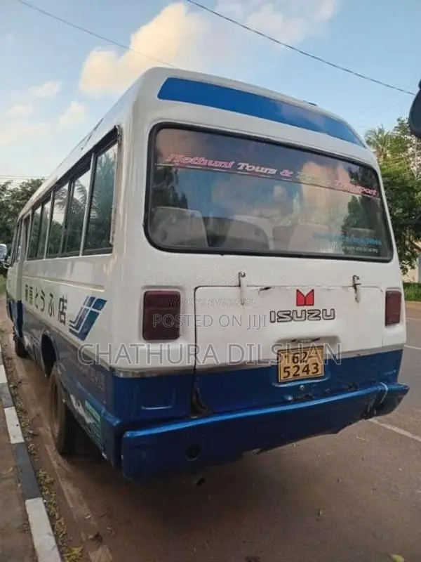 Isuzu Journey 1987 Bus (Used)