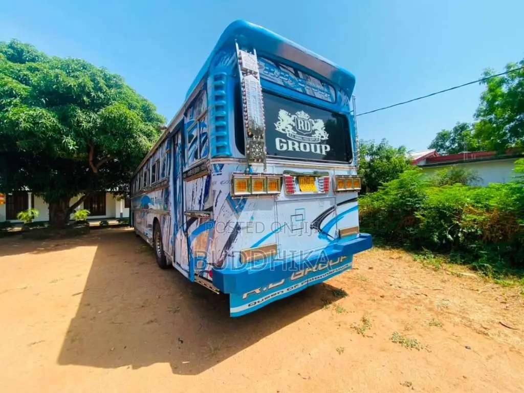 Ashok-Leyland Viking 2011 Bus (Used)