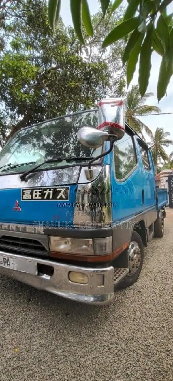 Mitsubishi Canter 2002 Crew Cab (Used)