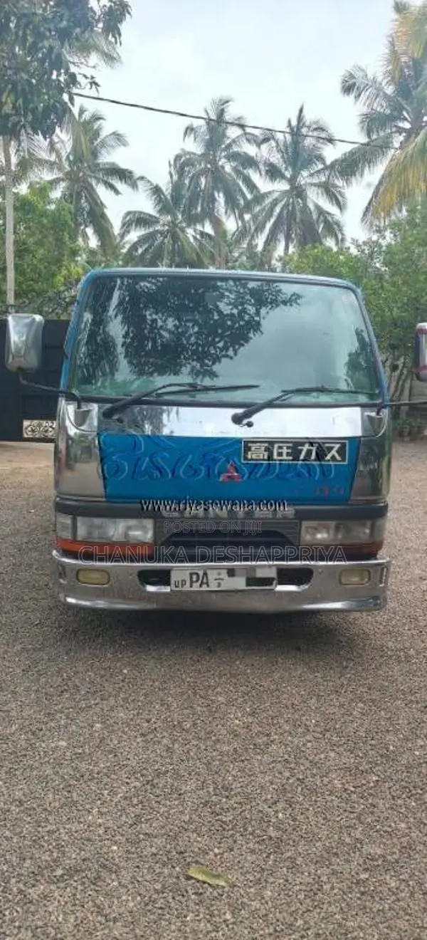 Mitsubishi Canter 2002 Crew Cab (Used)