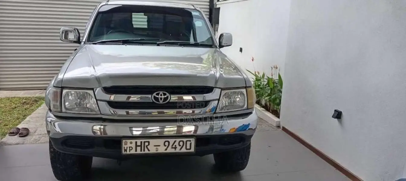 Toyota Hilux 166R 4WD 2003 Pickup (Used)