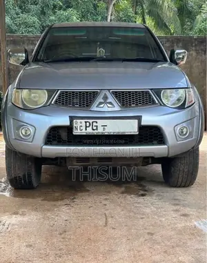 Mitsubishi L200 2015 Pickup (Used)