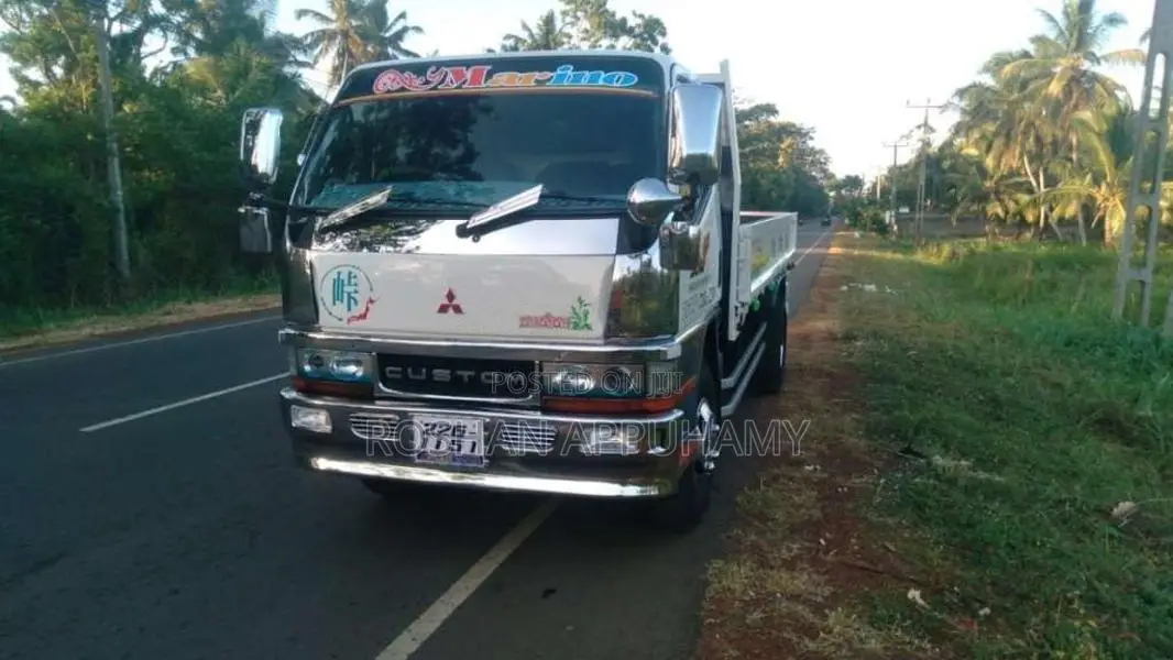 Mitsubishi Canter 1992 Lorry (Used)