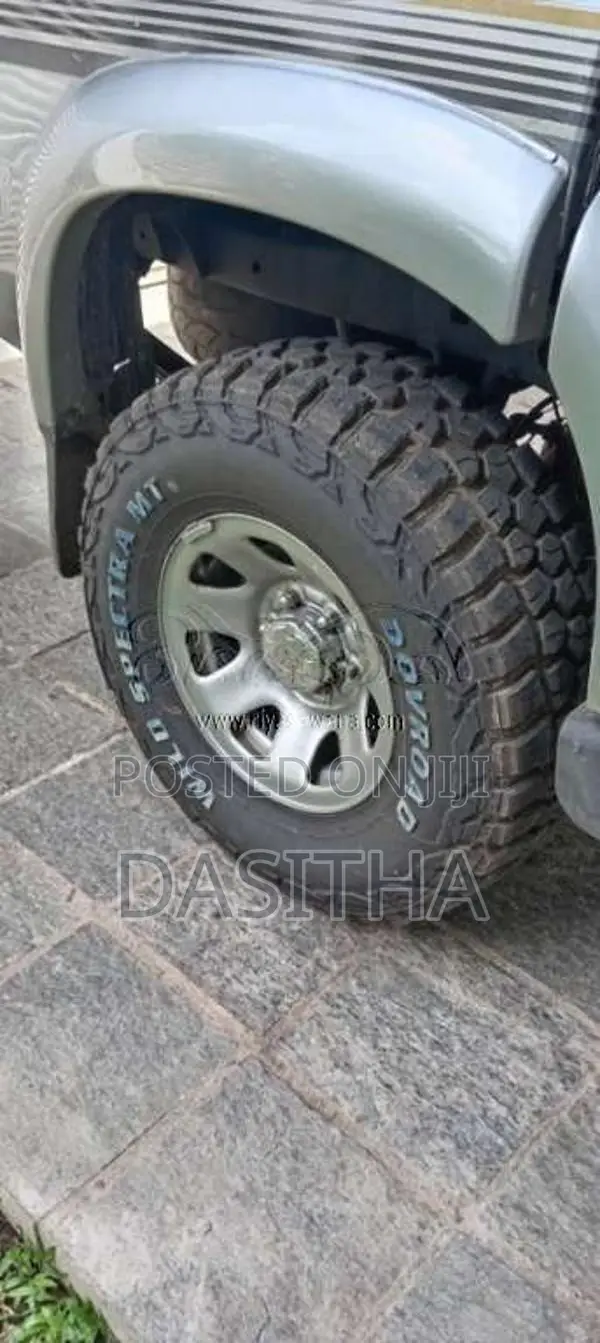 Toyota Hilux 166R 4WD 2003 Pickup (Used)